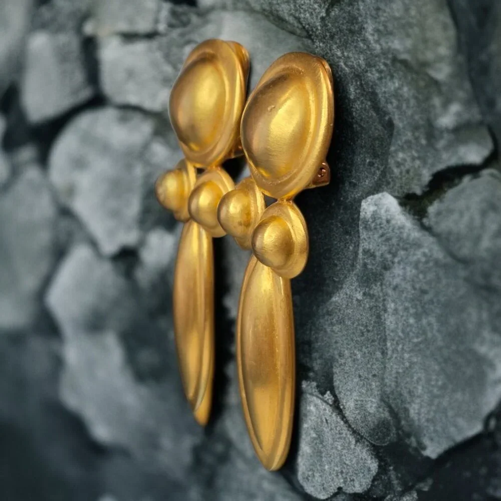 CLARA STUDIO Artisan Chunky Matte Gold Vintage 1980's Oversized Clip-on Earrings